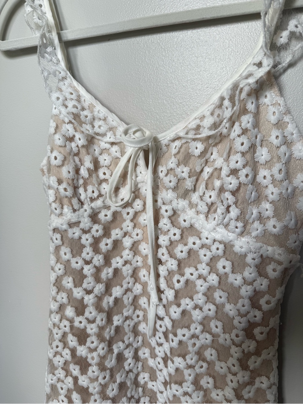 Lulus white nude embroidered mini dress ruffle S - Picture 5 of 10